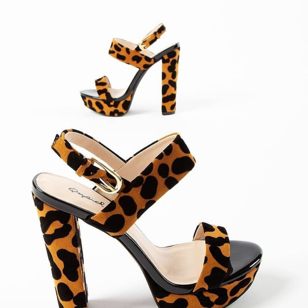 🆕️//The Alessandra// leopard platform heel - Picture 3 of 6